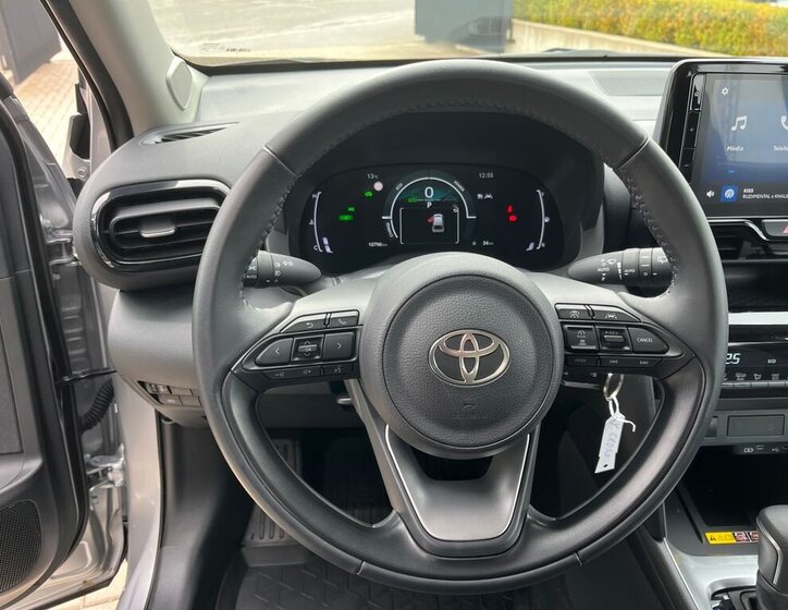 Toyota Yaris Cross SUV / Terénní 1,5 l 68 kw