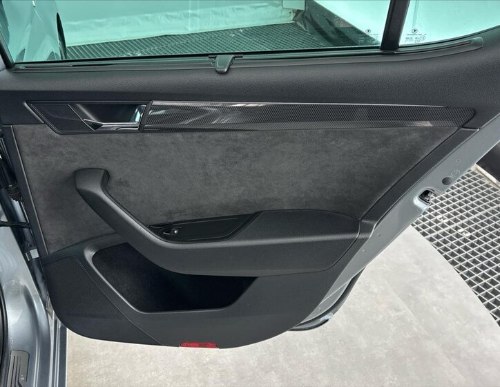 Škoda Superb Liftback 2,0 l 140 kw