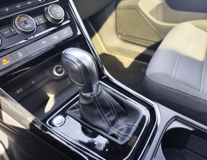 Volkswagen Touran 27