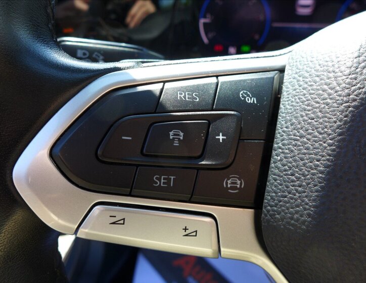 Volkswagen Golf Kombi 2,0 l 85 kw