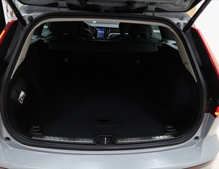 Volvo V60 Kombi 2,0 l 145 kw