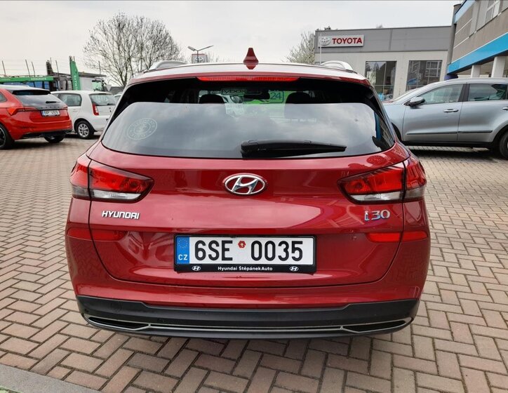 Hyundai i30 Kombi 998,0 88 kw