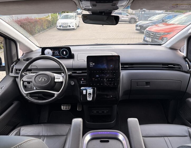Hyundai Staria MPV 2,2 l 130 kw