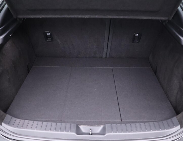 Mazda CX-30 SUV 2,0 l 90 kw