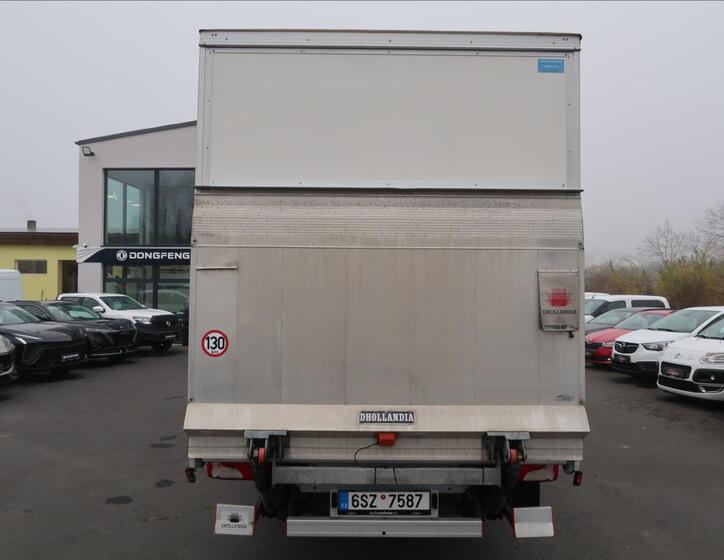 Mercedes-Benz Sprinter 8