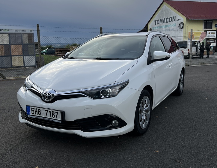 Toyota Auris 10