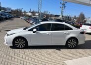 Toyota Corolla Sedan / Limuzína 1,5 l 92 kw
