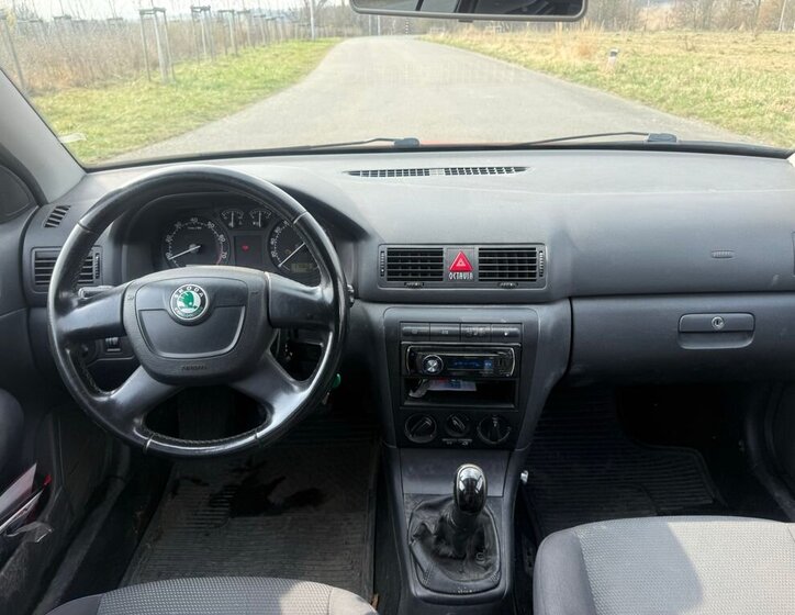 Škoda Octavia Sedan / Limuzína 1,6 l 75 kw