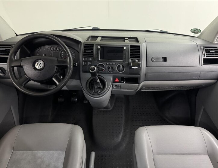 Volkswagen Transporter Kombi 2,5 l 96 kw