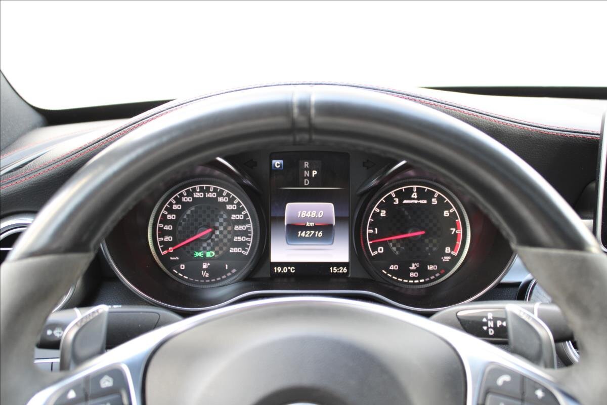 Mercedes-Benz Třídy C Sedan / Limuzína 3,0 l 270 kw