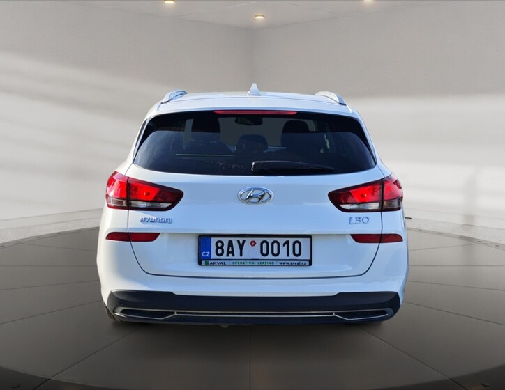Hyundai i30 4