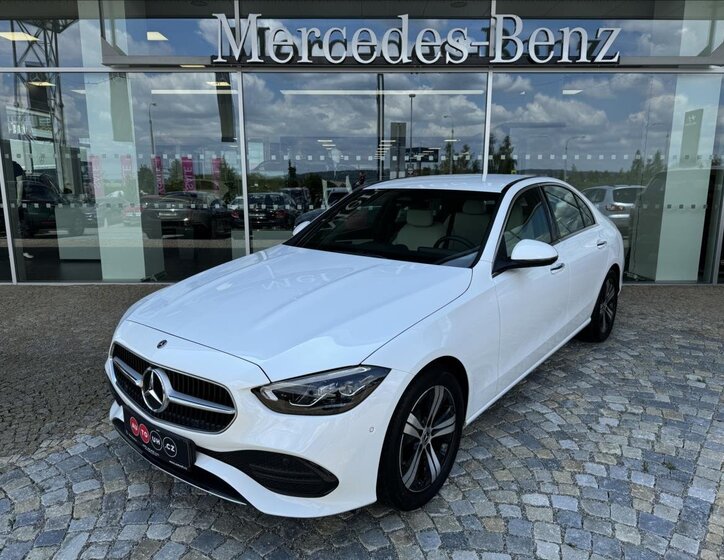 Mercedes-Benz Třídy C Sedan / Limuzína 2,0 l 147 kw
