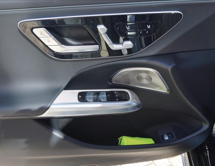 Mercedes-Benz Třídy E 16