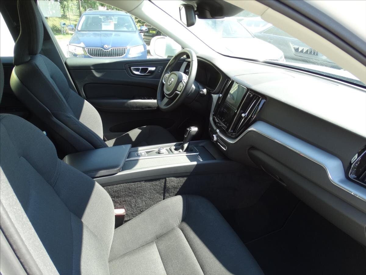 Volvo XC60 SUV / Terénní 2,0 l 110 kw