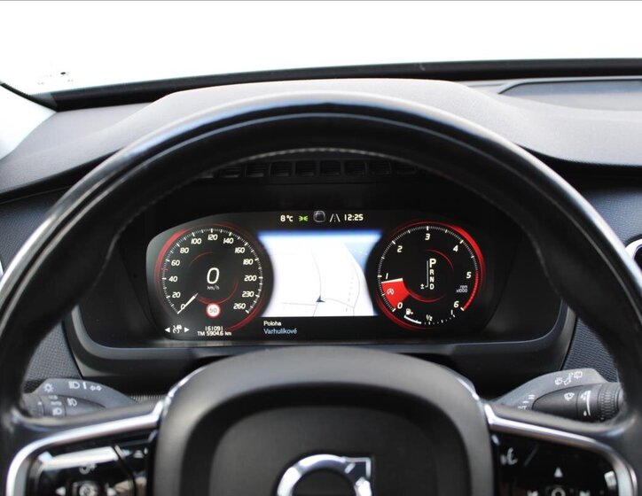 Volvo XC90 SUV / Terénní 2,0 l 165 kw