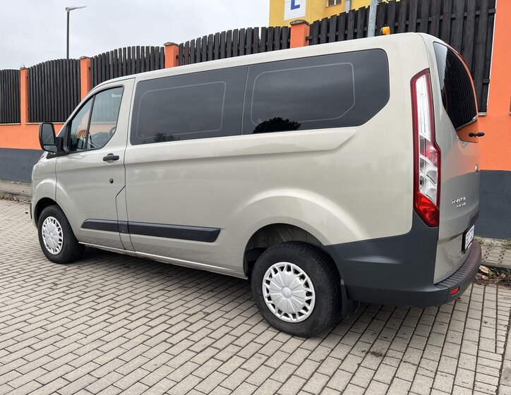 Ford Transit Custom 8