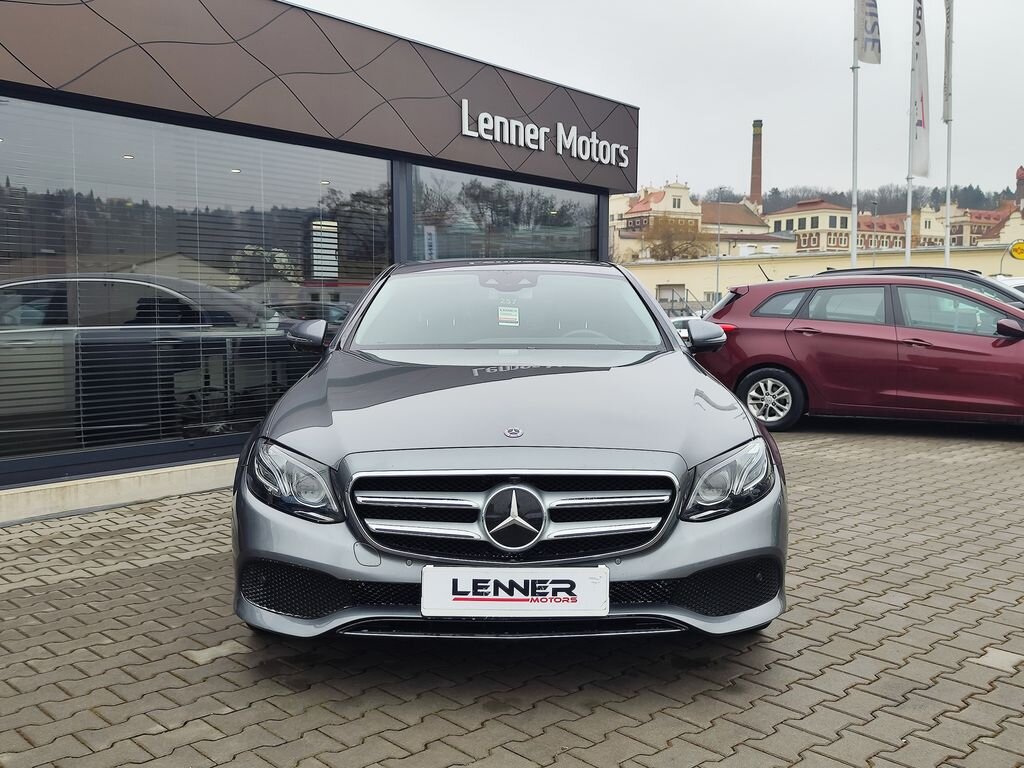 Mercedes-Benz Třídy E Sedan 3,0 l 190 kw