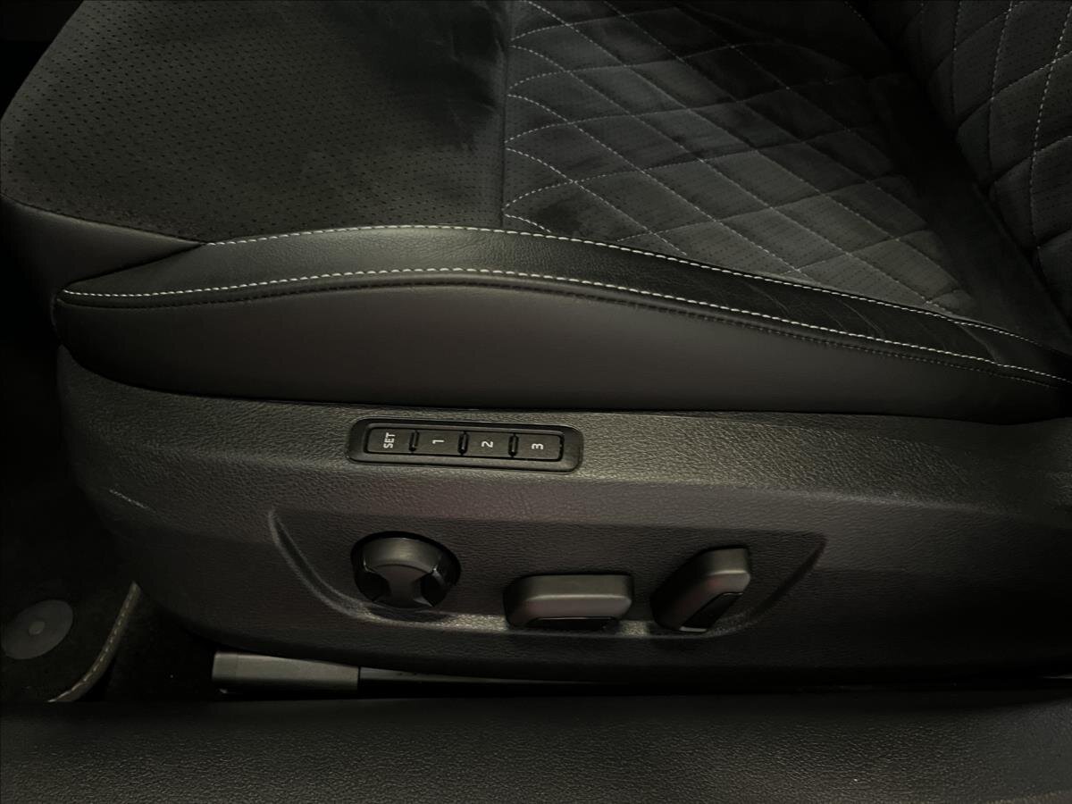 Škoda Superb Kombi 2,0 l 147 kw