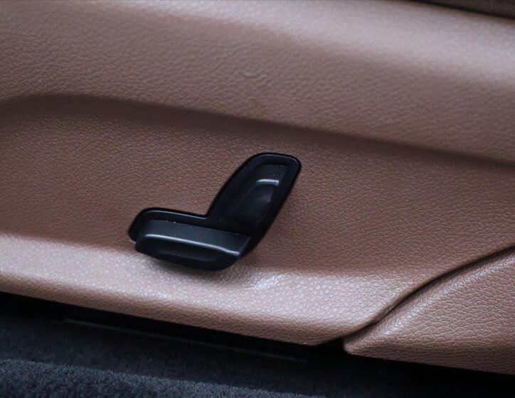 Mercedes-Benz Třídy E Sedan 2,0 l 143 kw