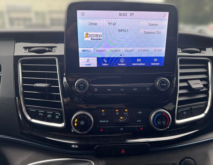 Ford Tourneo Custom 9