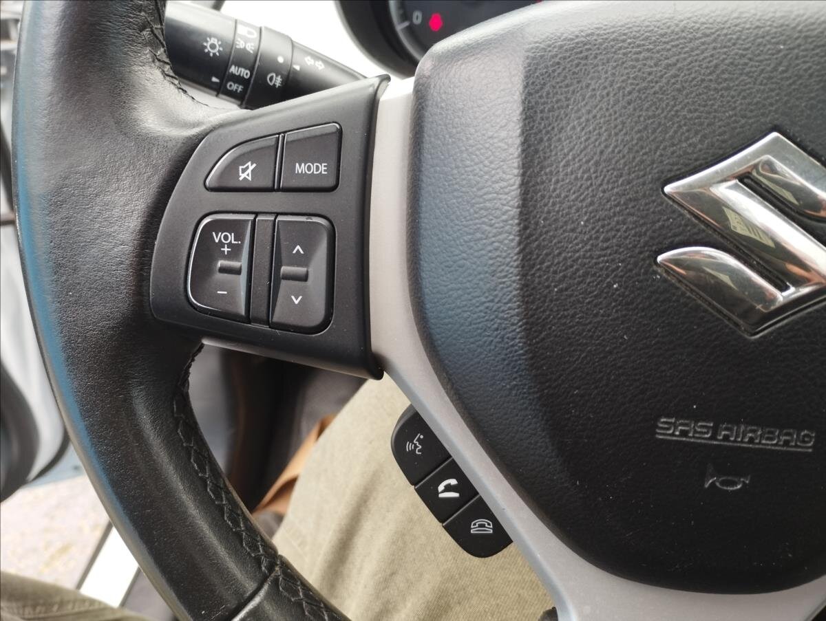 Suzuki Vitara SUV / Terénní 1,6 l 88 kw