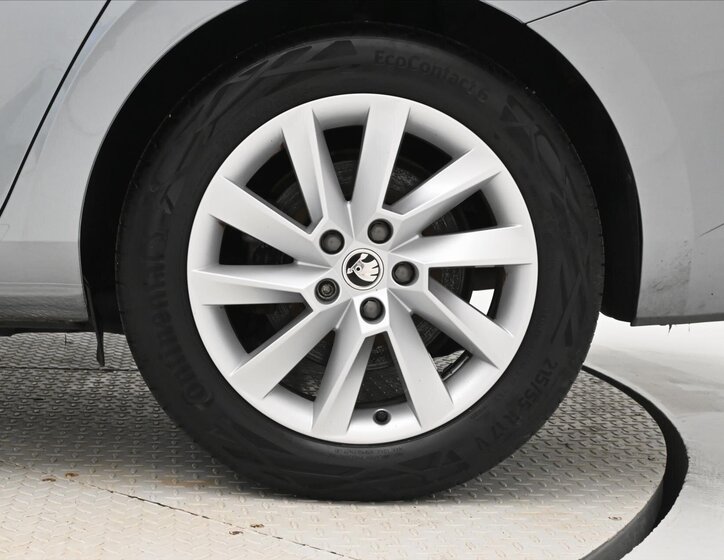 Škoda Superb Kombi 1,4 l 115 kw