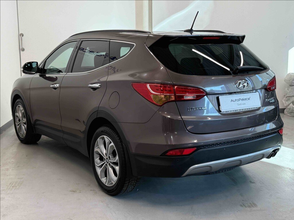 Hyundai Santa Fe SUV / Terénní 2,2 l 145 kw