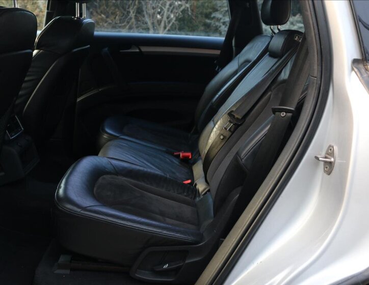 Audi Q7 Kombi 3,0 l 176 kw