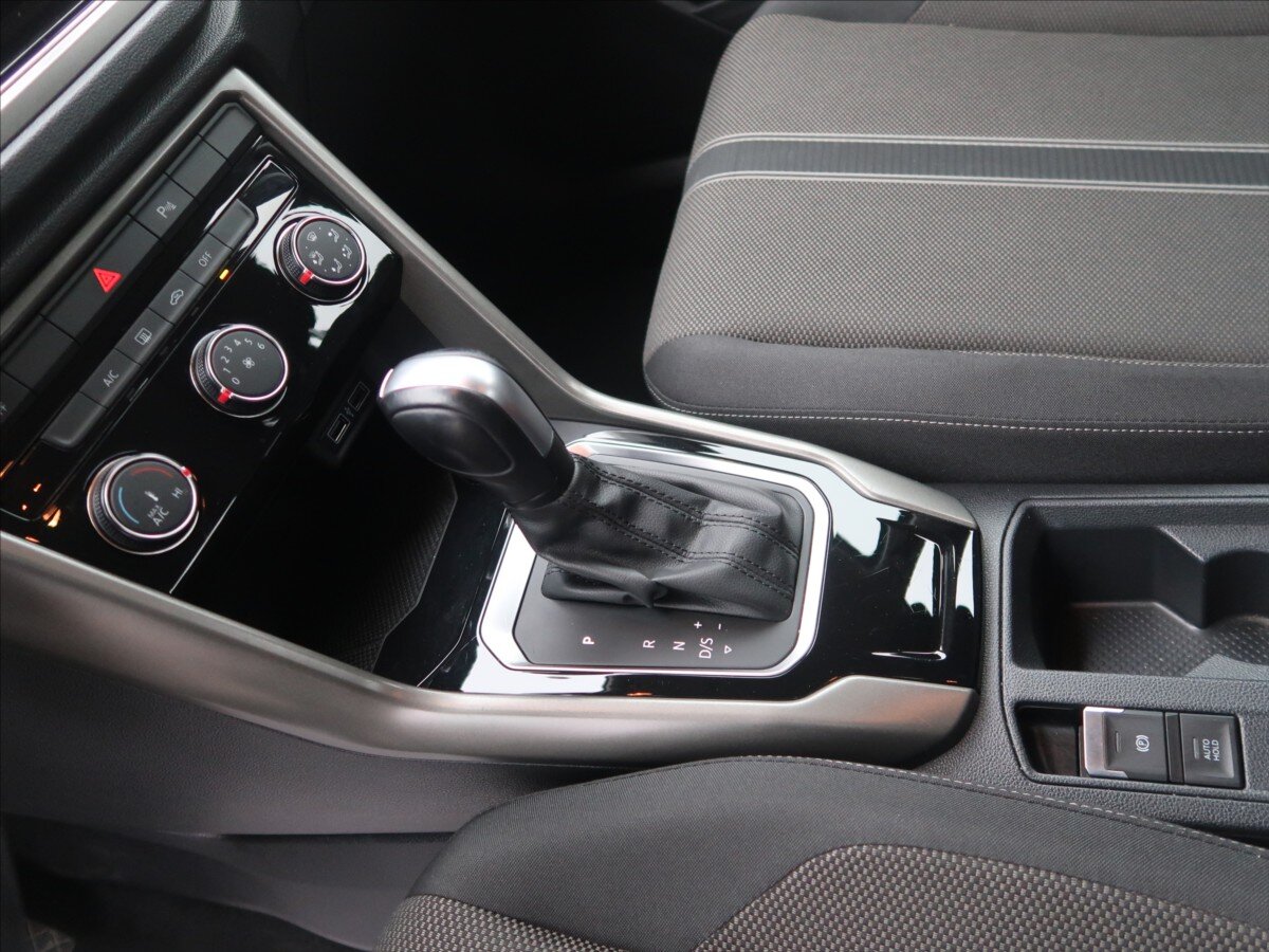 Volkswagen T-Roc SUV 1,5 l 110 kw