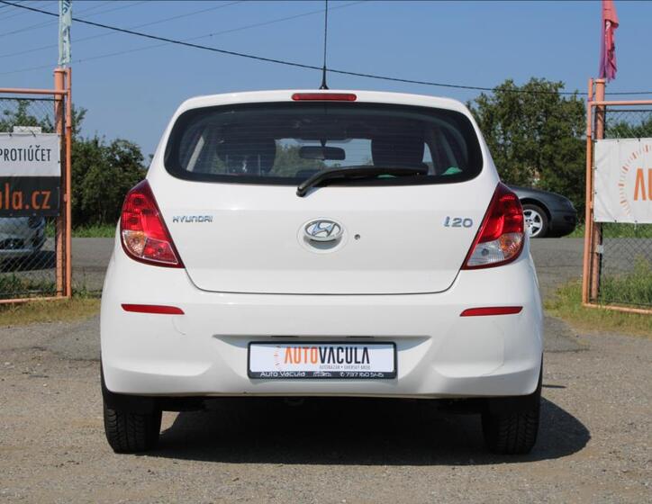Hyundai i20 6