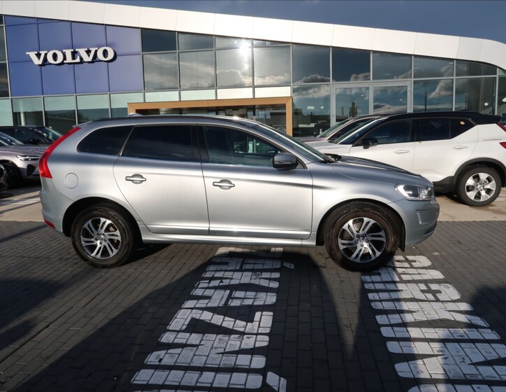Volvo XC60 4
