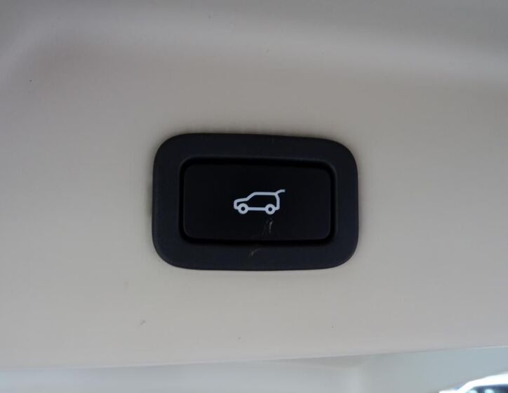 Land Rover Range Rover SUV 4,4 l 250 kw