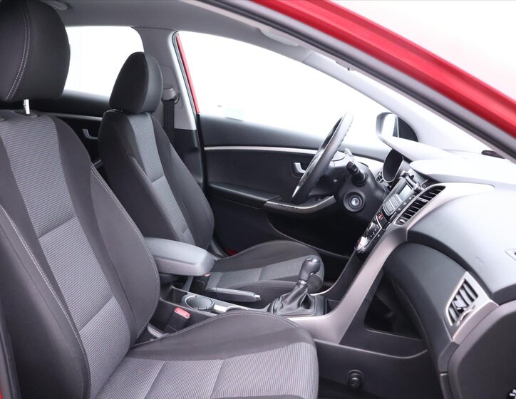 Hyundai i30 Hatchback 1,4 l 73 kw