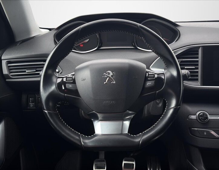 Peugeot 308 Kombi 1,2 l 96 kw