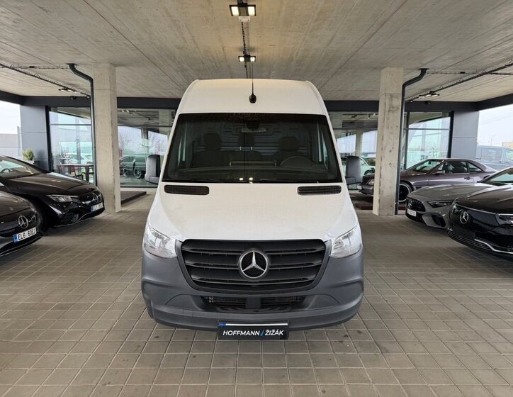 Mercedes-Benz Sprinter 2