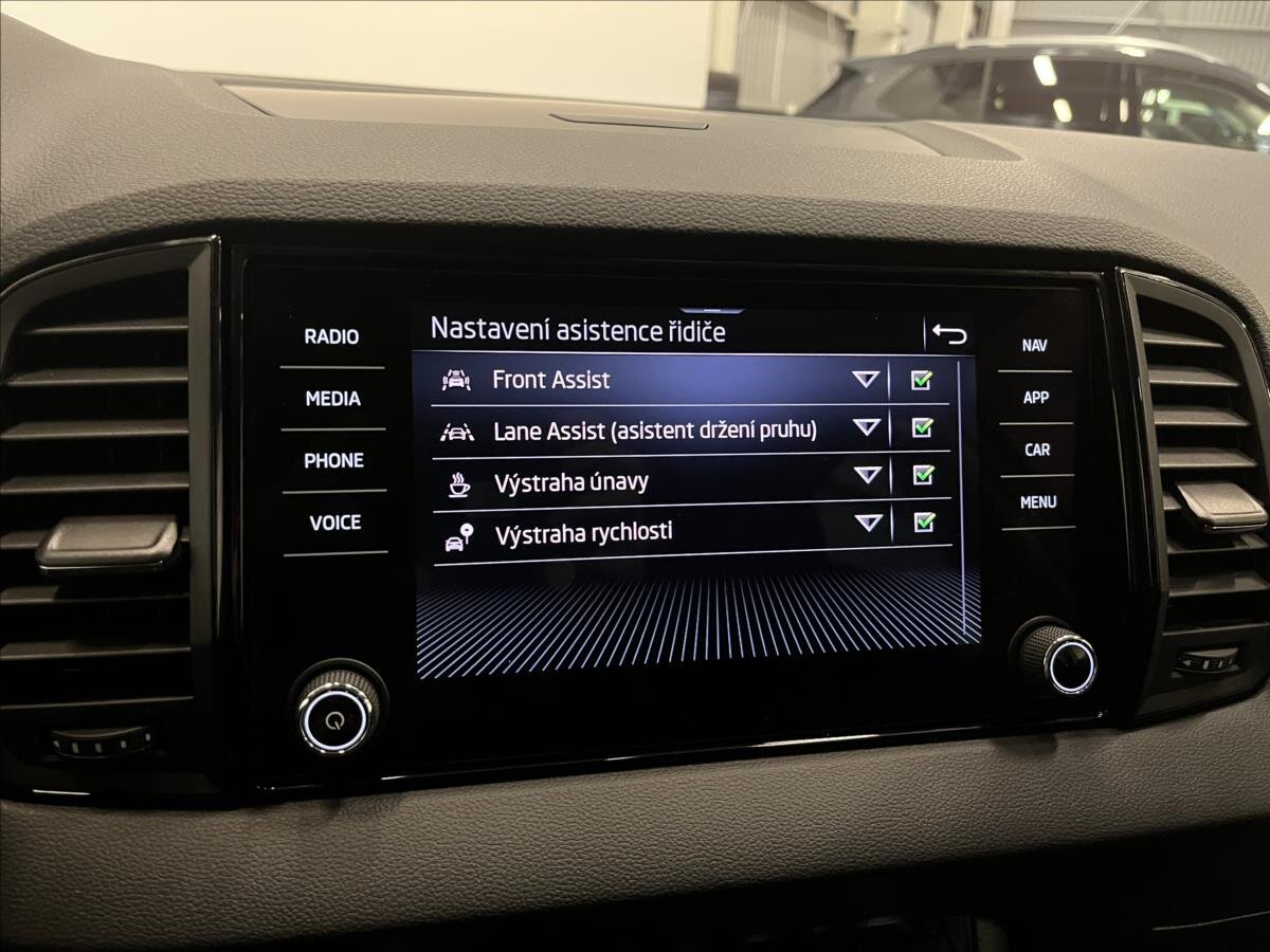 Škoda Karoq SUV / Terénní 1,5 l 110 kw
