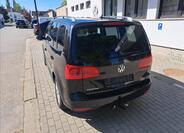 Volkswagen Touran 8