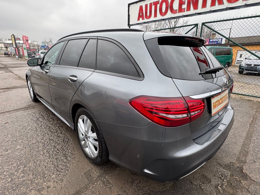 Mercedes-Benz Třídy C Kombi 2,2 l 143 kw