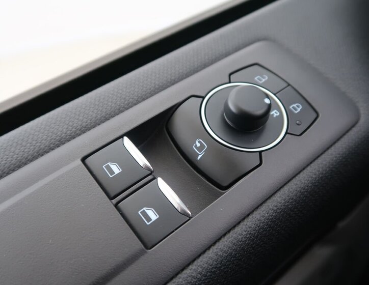 Ford Tourneo Custom VAN / Minibus 0,0 160 kw