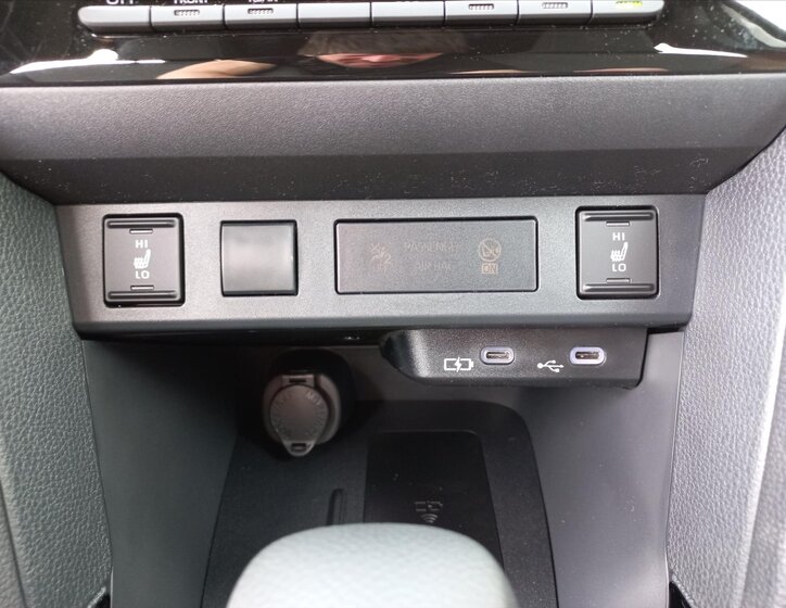 Toyota Yaris Cross CUV / Crossover 1,5 l 68 kw