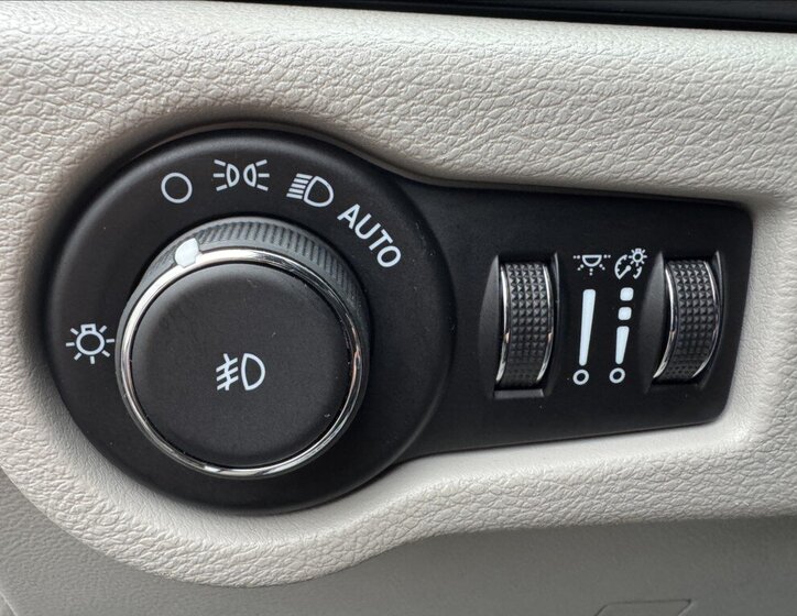 Chrysler Pacifica 28