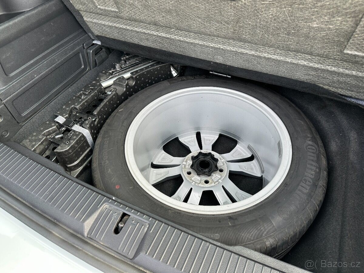 Volkswagen Passat Kombi 0,0 0