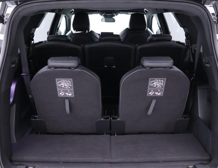 Peugeot 5008 10