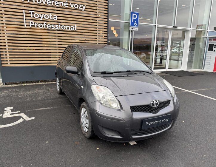 Toyota Yaris 11