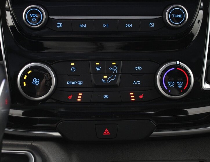 Ford Tourneo Custom MPV 2,0 l 125 kw