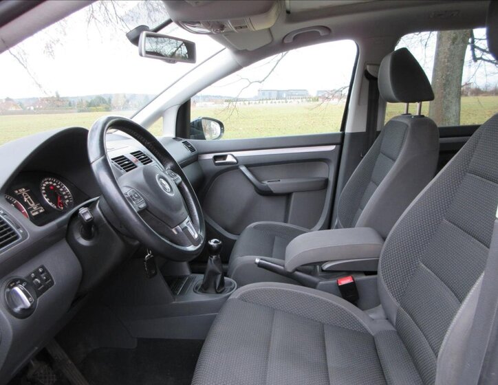 Volkswagen Touran Kombi 1,4 l 103 kw