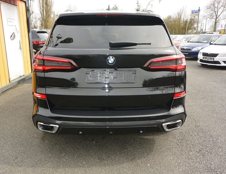 BMW X5 SUV / Terénní 3,0 l 250 kw