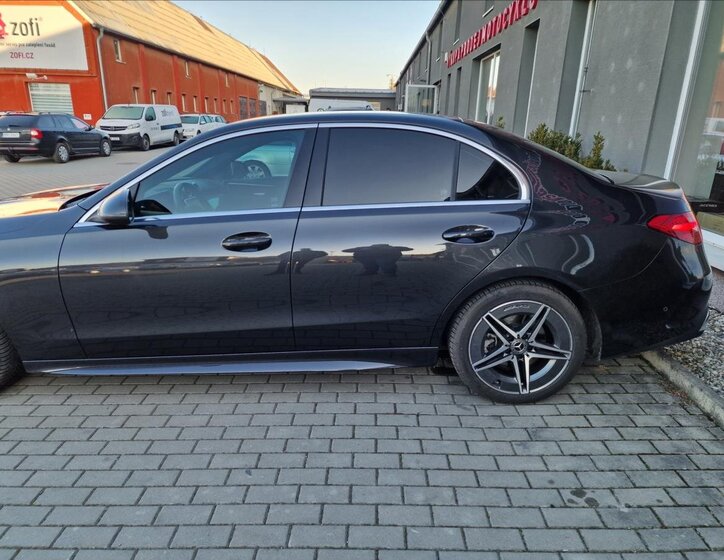 Mercedes-Benz Třídy C Sedan / Limuzína 2,0 l 147 kw