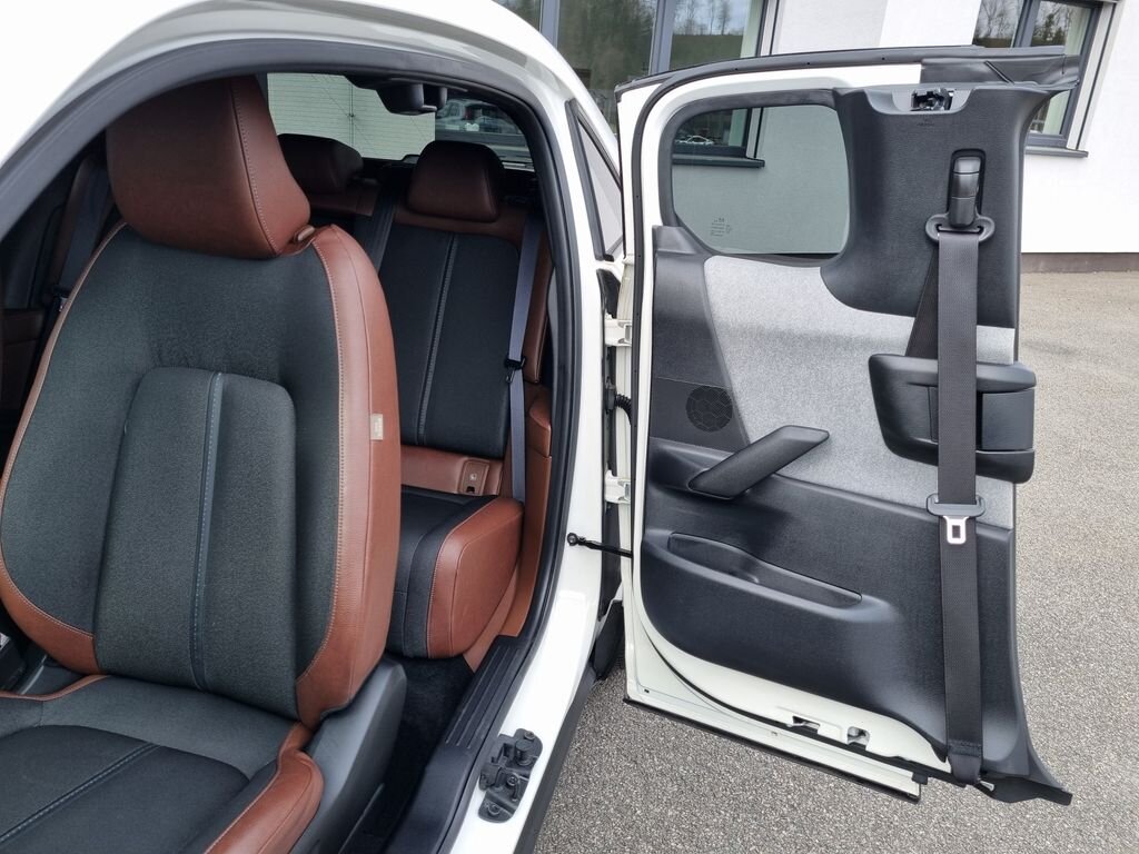 Mazda MX-30 SUV / Terénní 0,0 107 kw