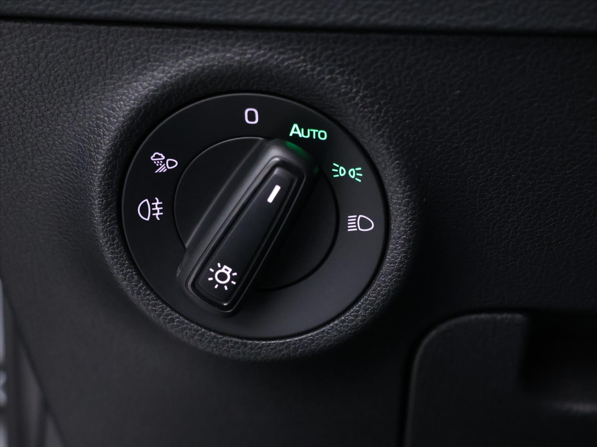 Škoda Karoq SUV / Terénní 2,0 l 110 kw